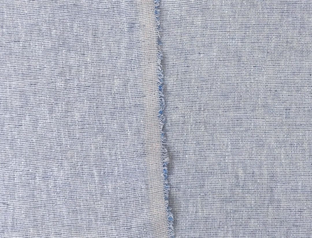 100% Linen Fabric – Softly Speckled Blue Weft on Crisp White 7573