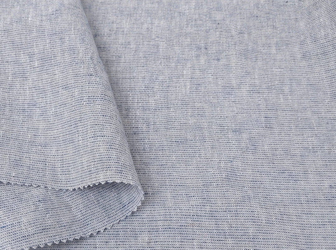 100% Linen Fabric – Softly Speckled Blue Weft on Crisp White 7573