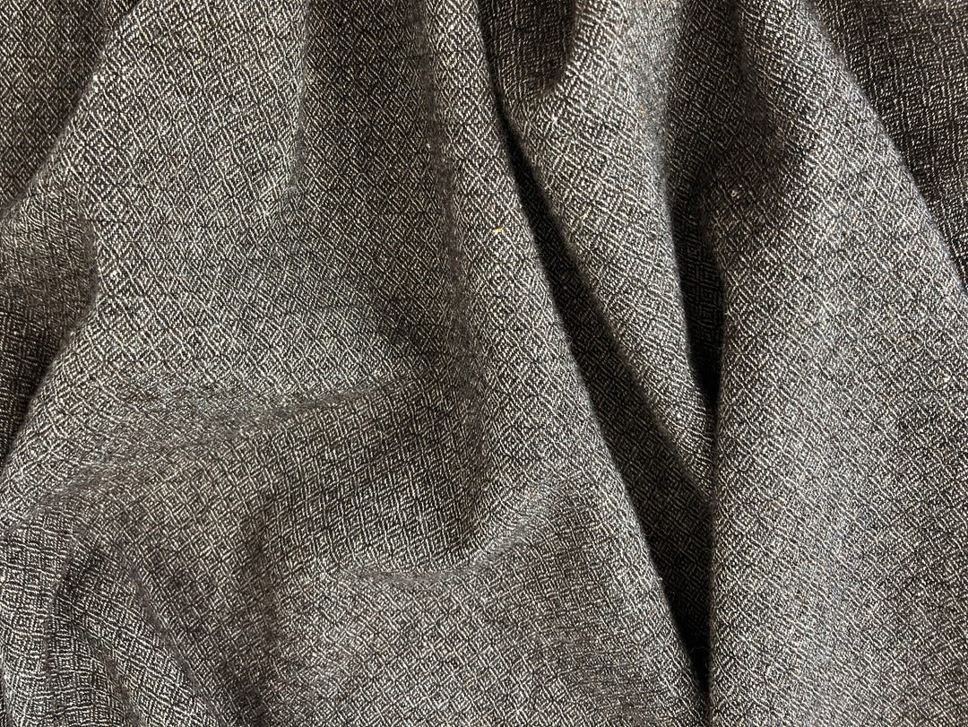 Broken Diamond Twill – Heavyweight Viking Age Linen Wool Fabric 8173 8174 8177