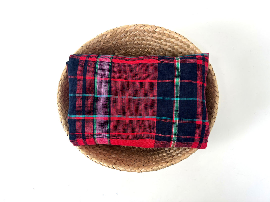 100% Linen Tartan Plaid Fabric – Light–Medium Weight with Soft Handfeel 7981 7982