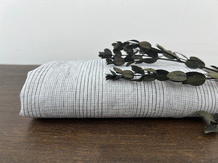 Grey Houndstooth Glen Plaid Linen Fabric – 100% Linen 8046 8500