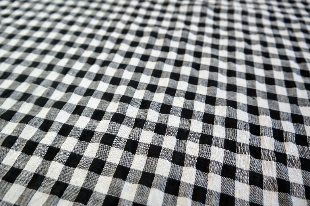Linen Gingham Check Seersucker Stretch Fabric (6515) - The Linen Lab - Black and Natural
