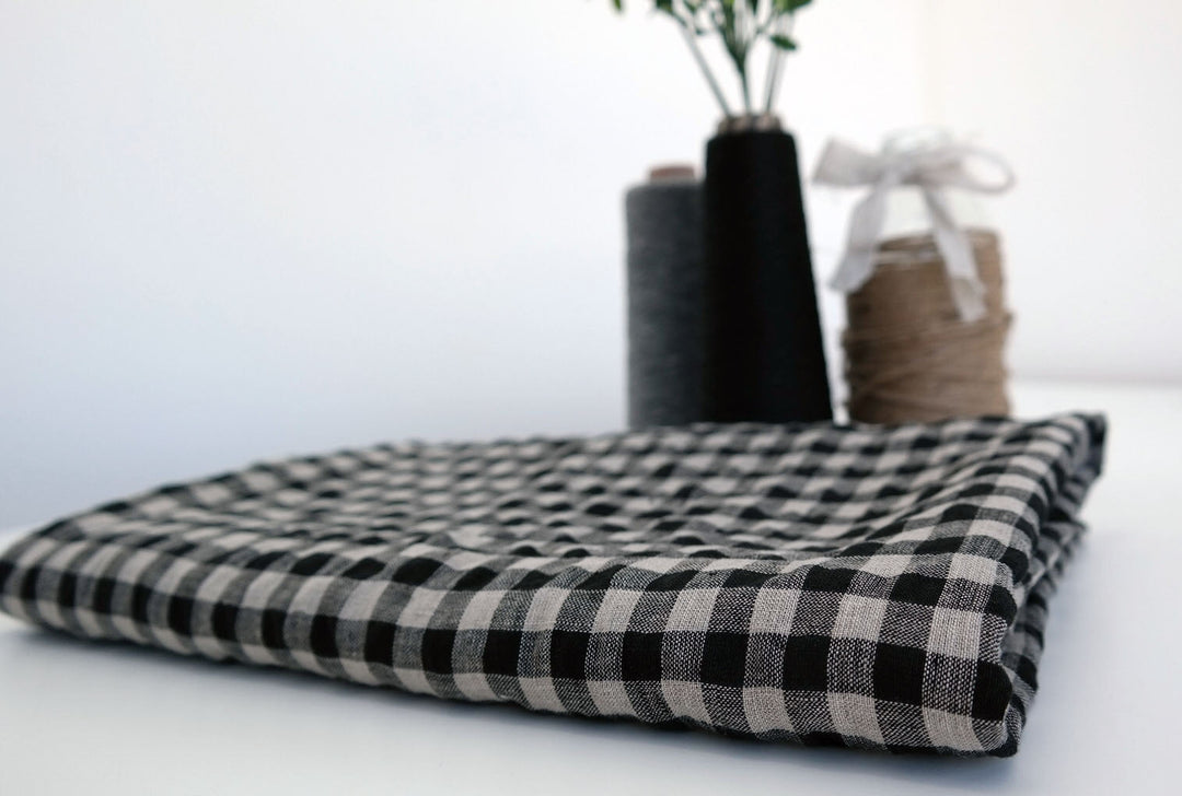 Linen Gingham Check Seersucker Stretch Fabric (6515) - The Linen Lab - Black and Natural